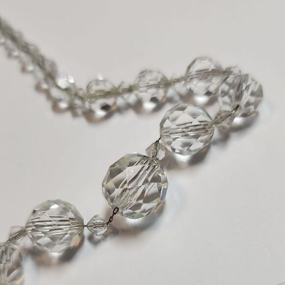 Art Deco Graduated Glass Crystal Beaded Necklace - Picture 3 of 5